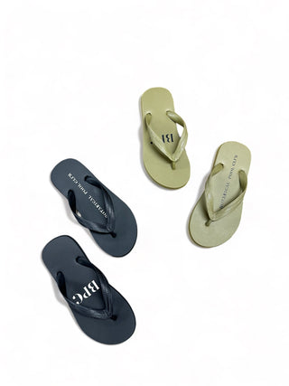 RANDOM LOGO FLIP FLOPS